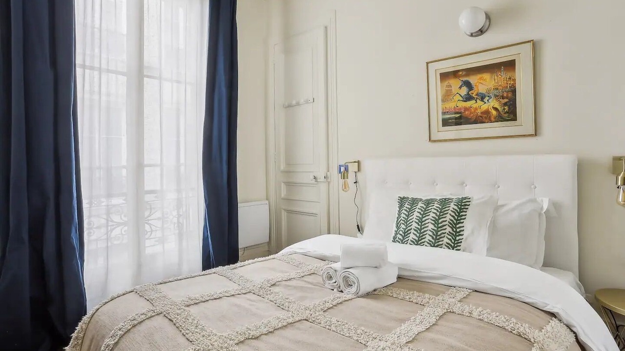 Photo of Bedroom in Arts-et-Metiers