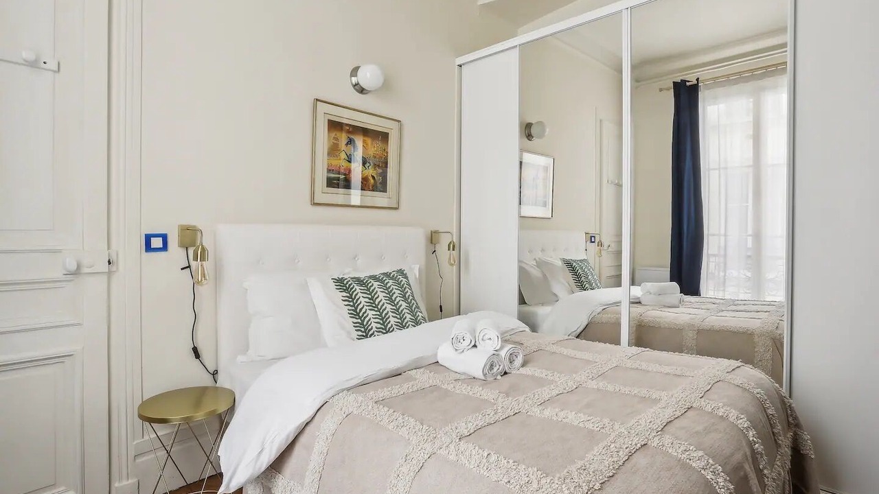 Photo of Bedroom in Arts-et-Metiers