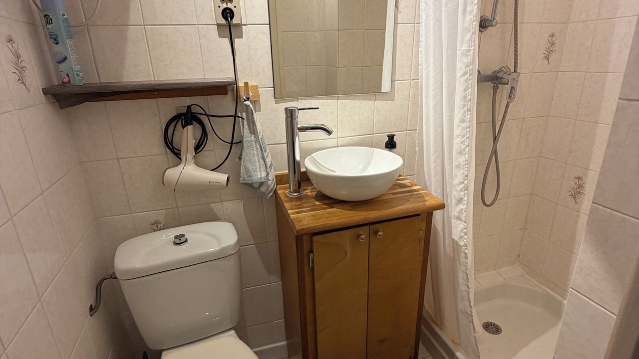 Photo of Bathroom in Arts-et-Metiers