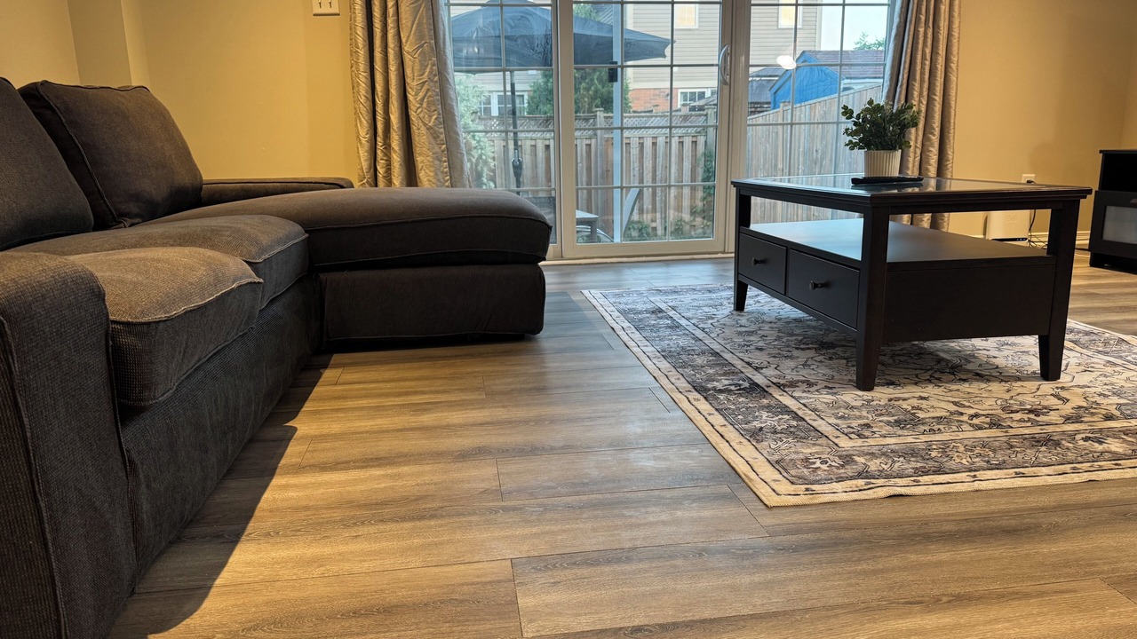 Photo of Livingroom in Grand River South
