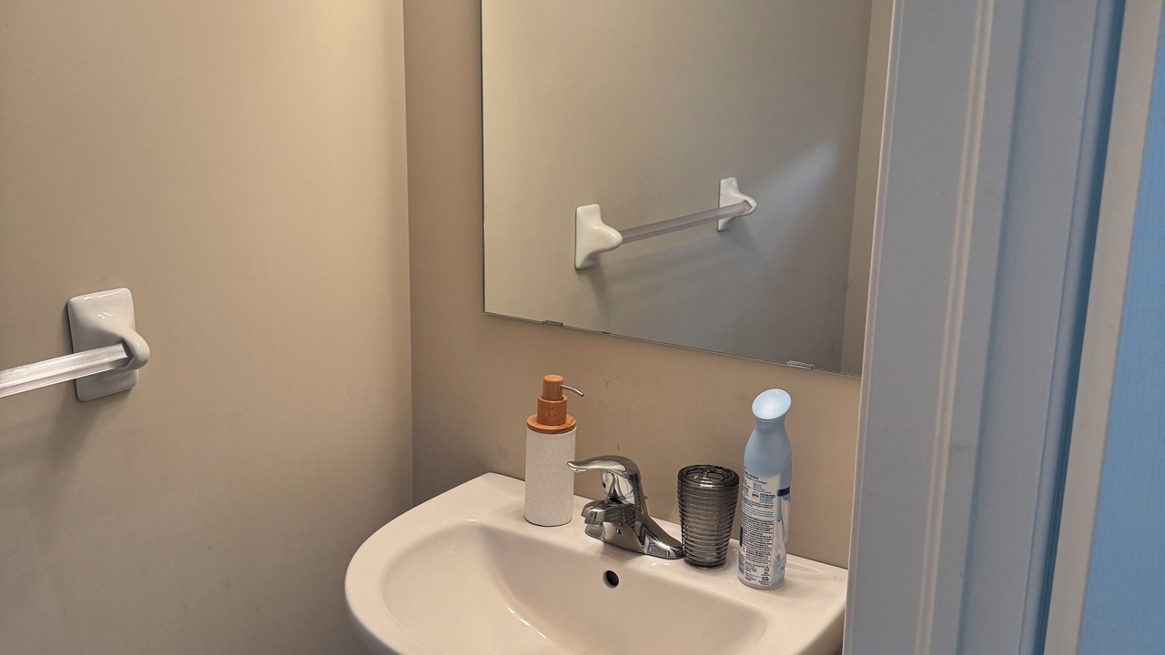 Photo of Bathroom in Grand River South