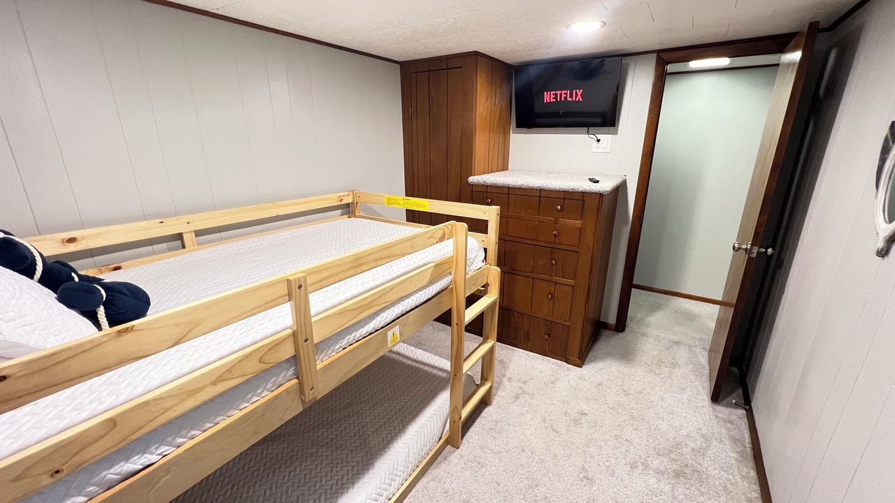 Photo of Bedroom in Harveys Lake