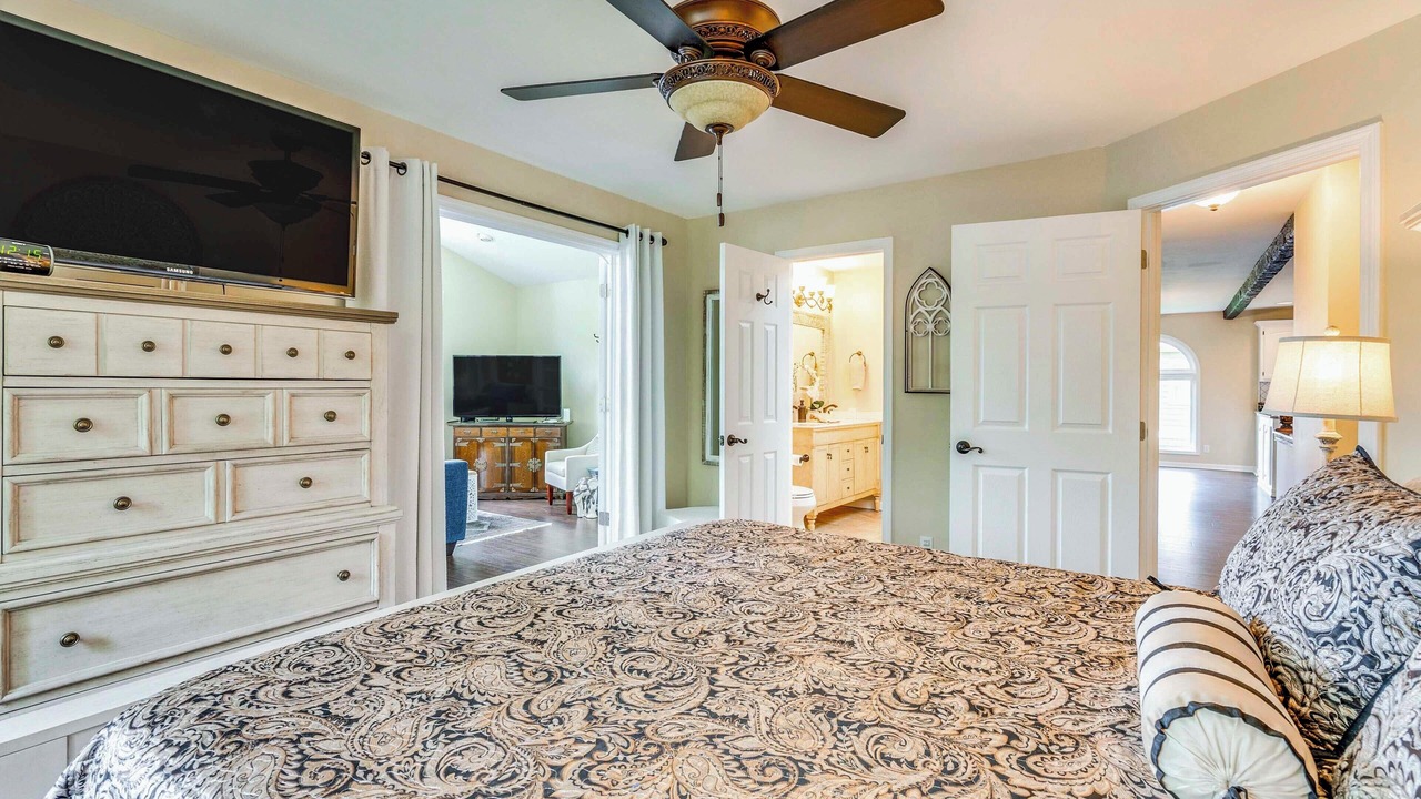 Photo of Bedroom in Hayesville
