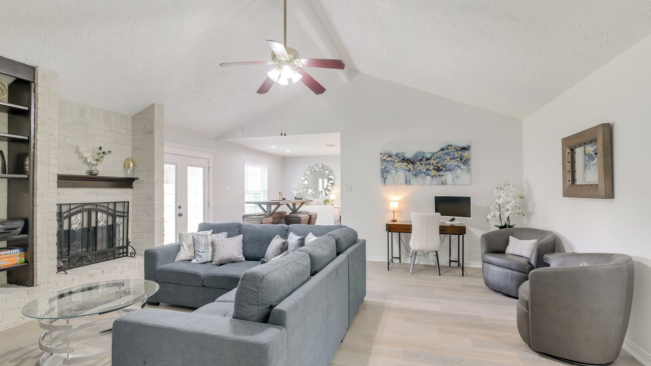 Photo of Livingroom in Barker