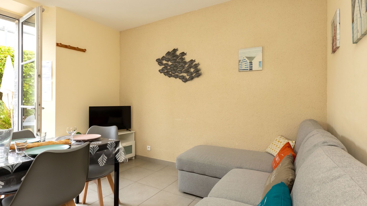 Photo of Livingroom in La Madeleine-Bellevue