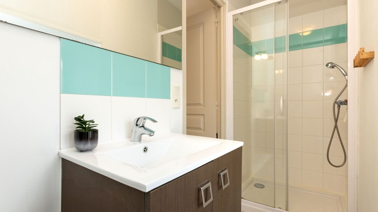 Photo of Bathroom in La Madeleine-Bellevue