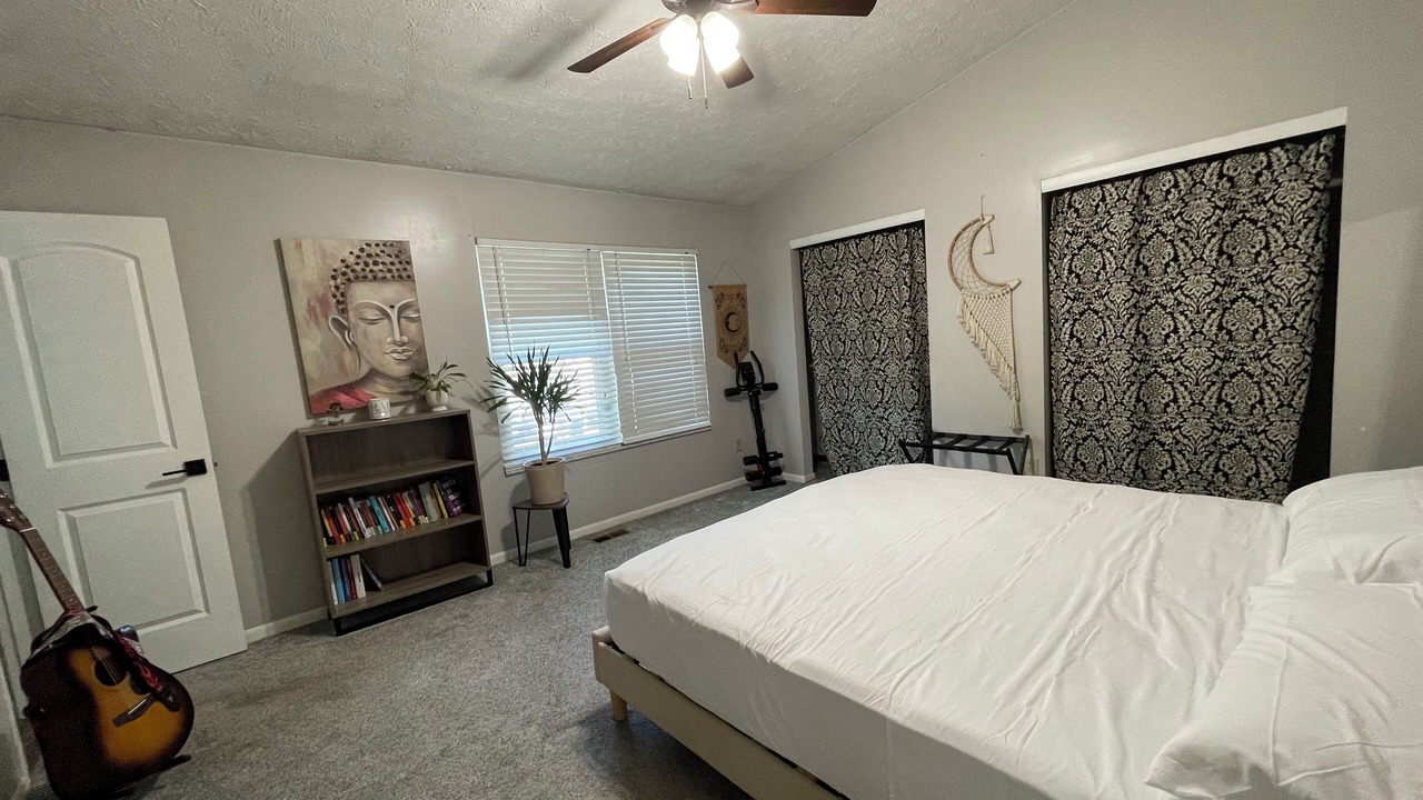 Photo of Bedroom in Grove City