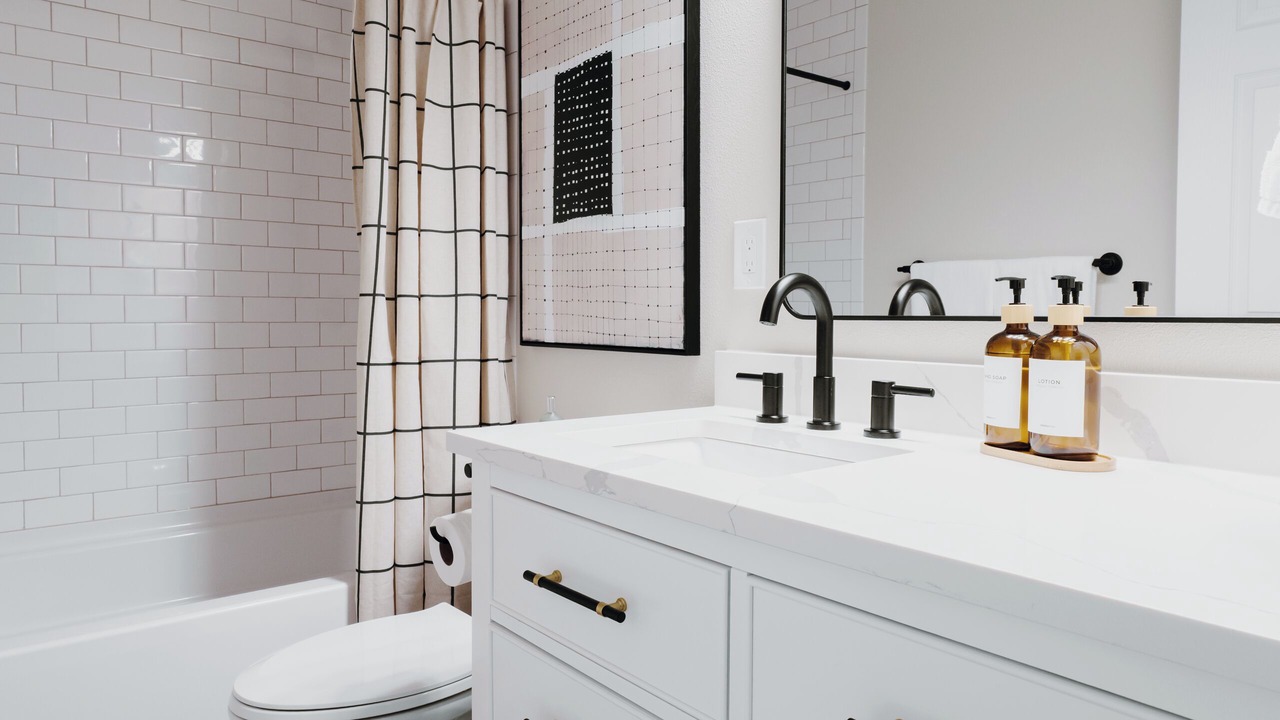 Photo of Bathroom in Enumclaw