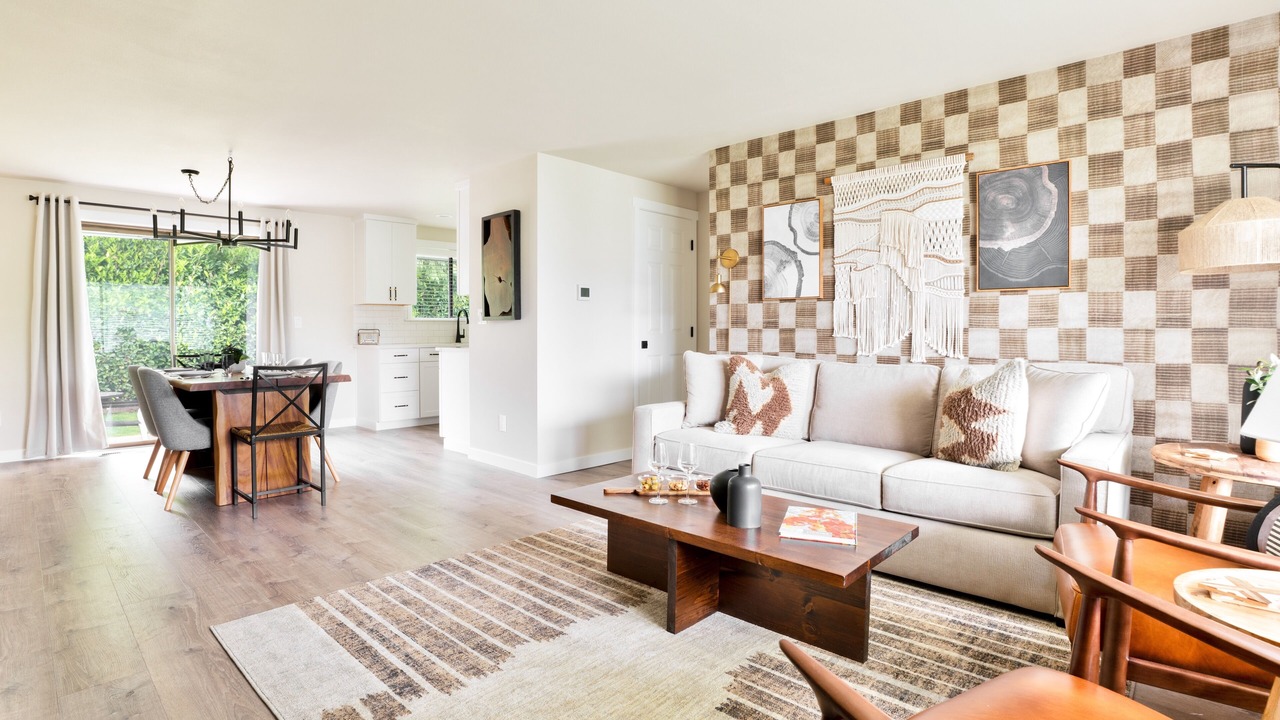 Photo of Livingroom in Enumclaw