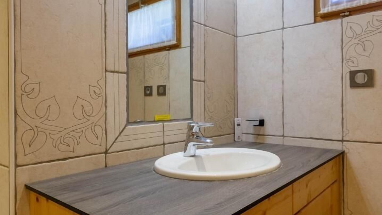 Photo of Bathroom in Queige