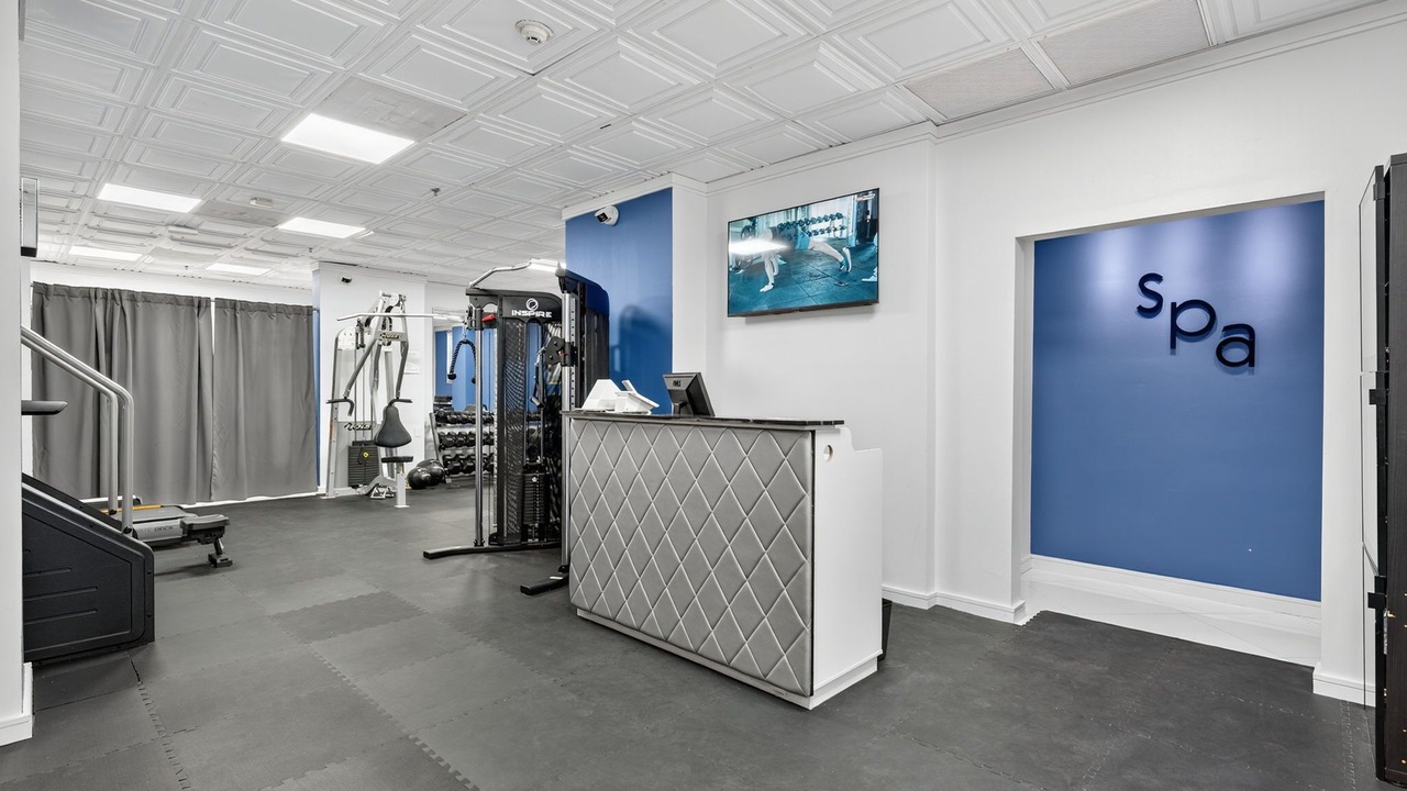 Photo of Others in Galt Mile