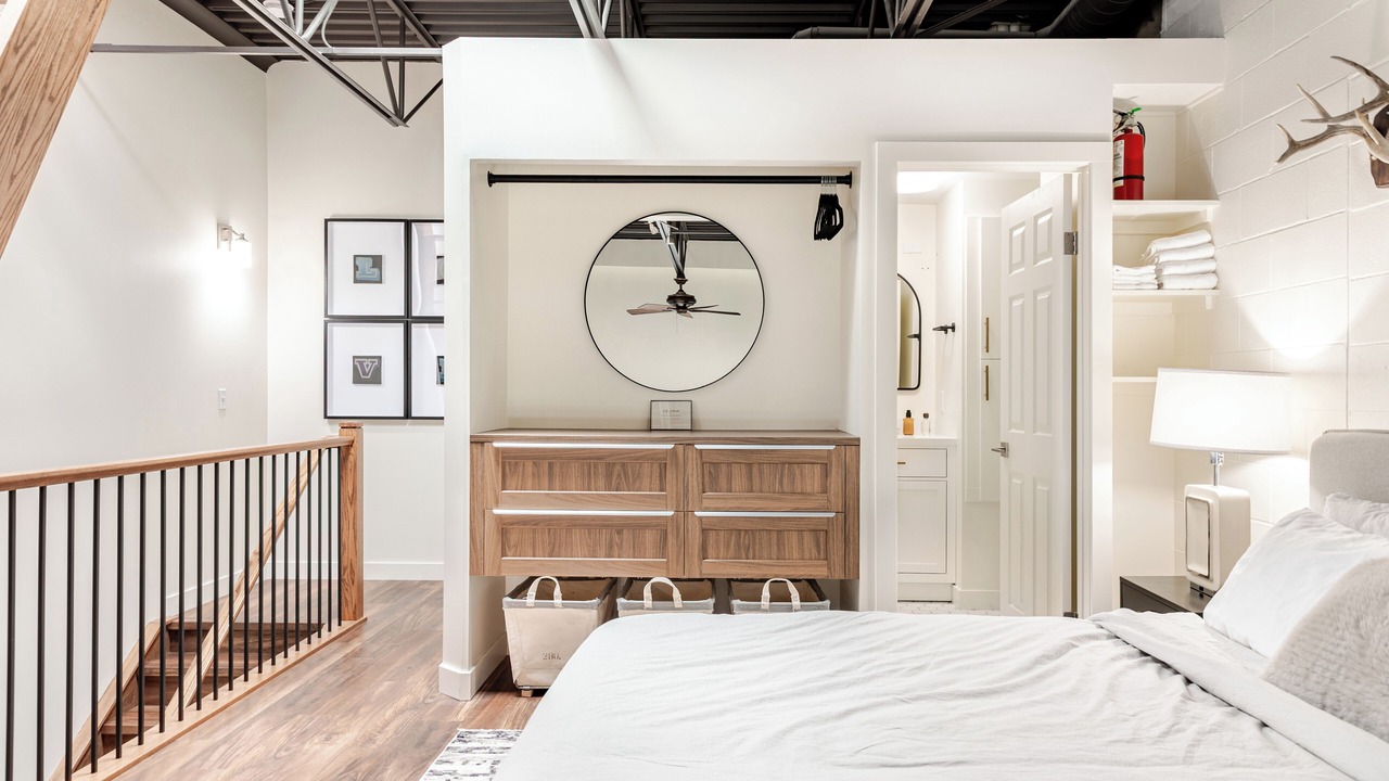 Photo of Bedroom in Inglewood