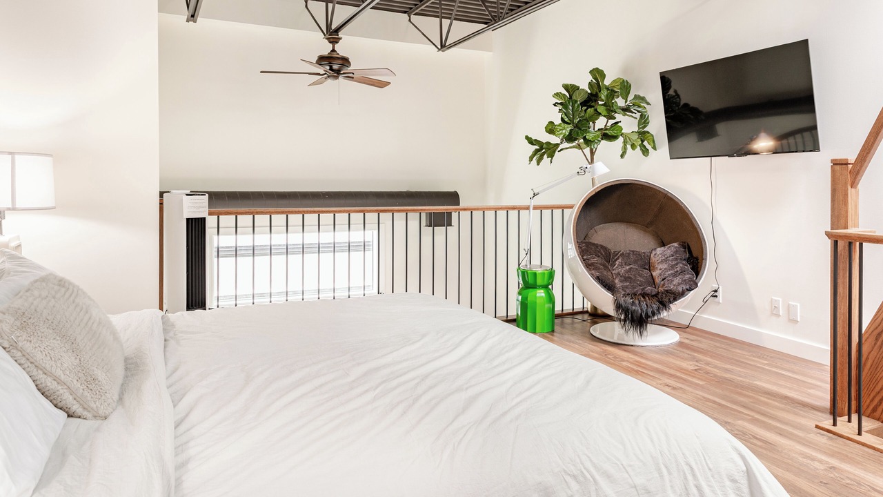 Photo of Bedroom in Inglewood