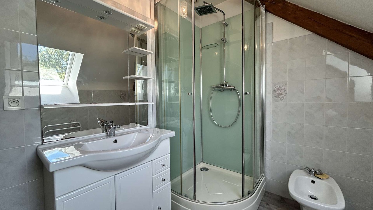 Photo of Bathroom in Pleherel-Plage-Vieux-Bourg