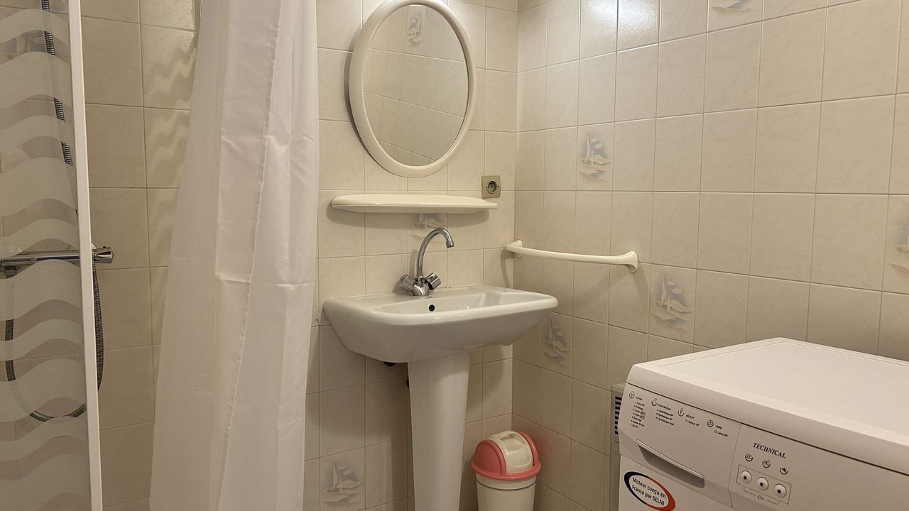 Photo of Bathroom in Pleherel-Plage-Vieux-Bourg