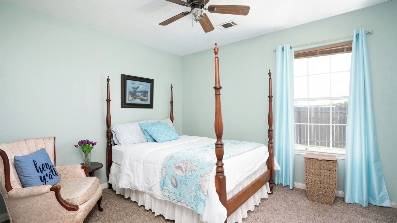 Photo of Bedroom in Baytown