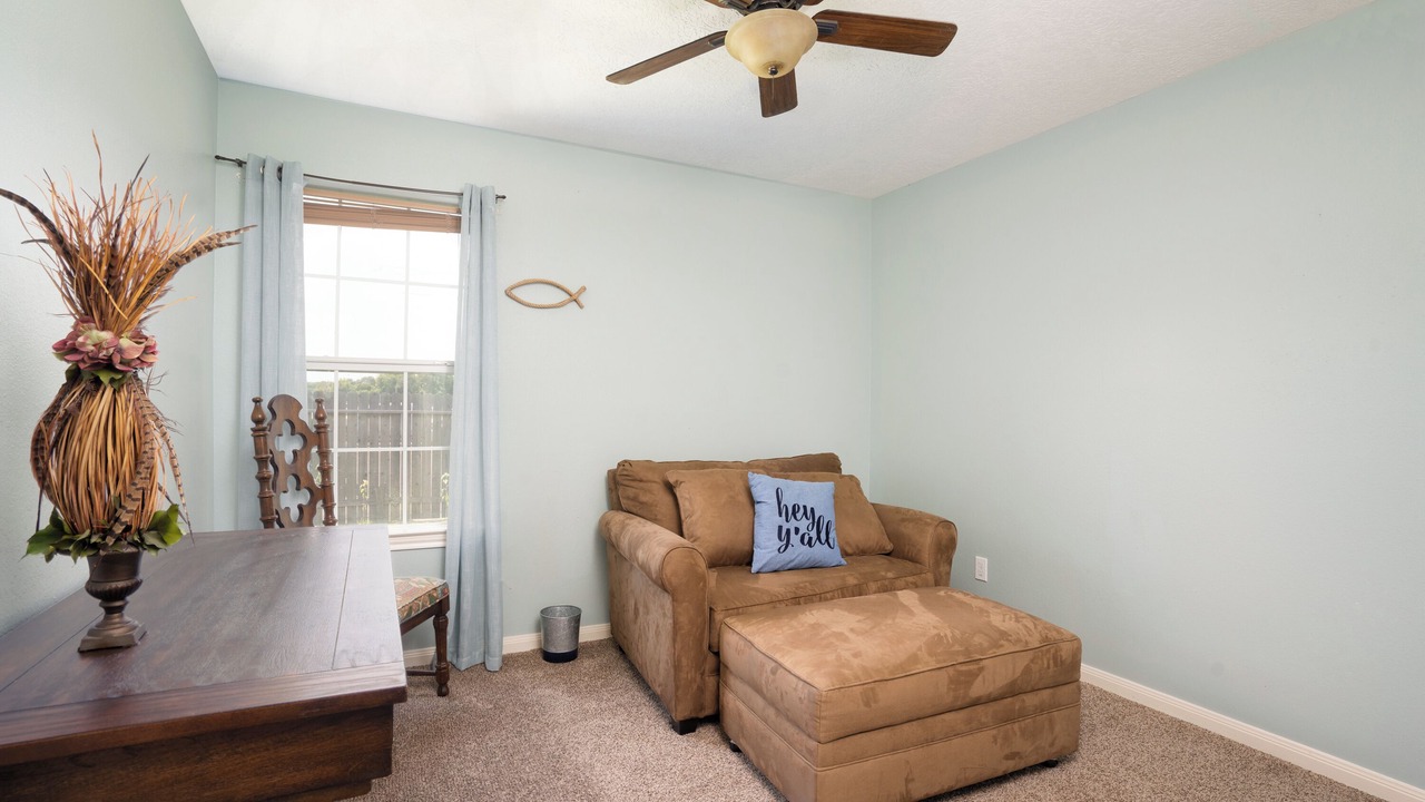 Photo of Livingroom in Baytown