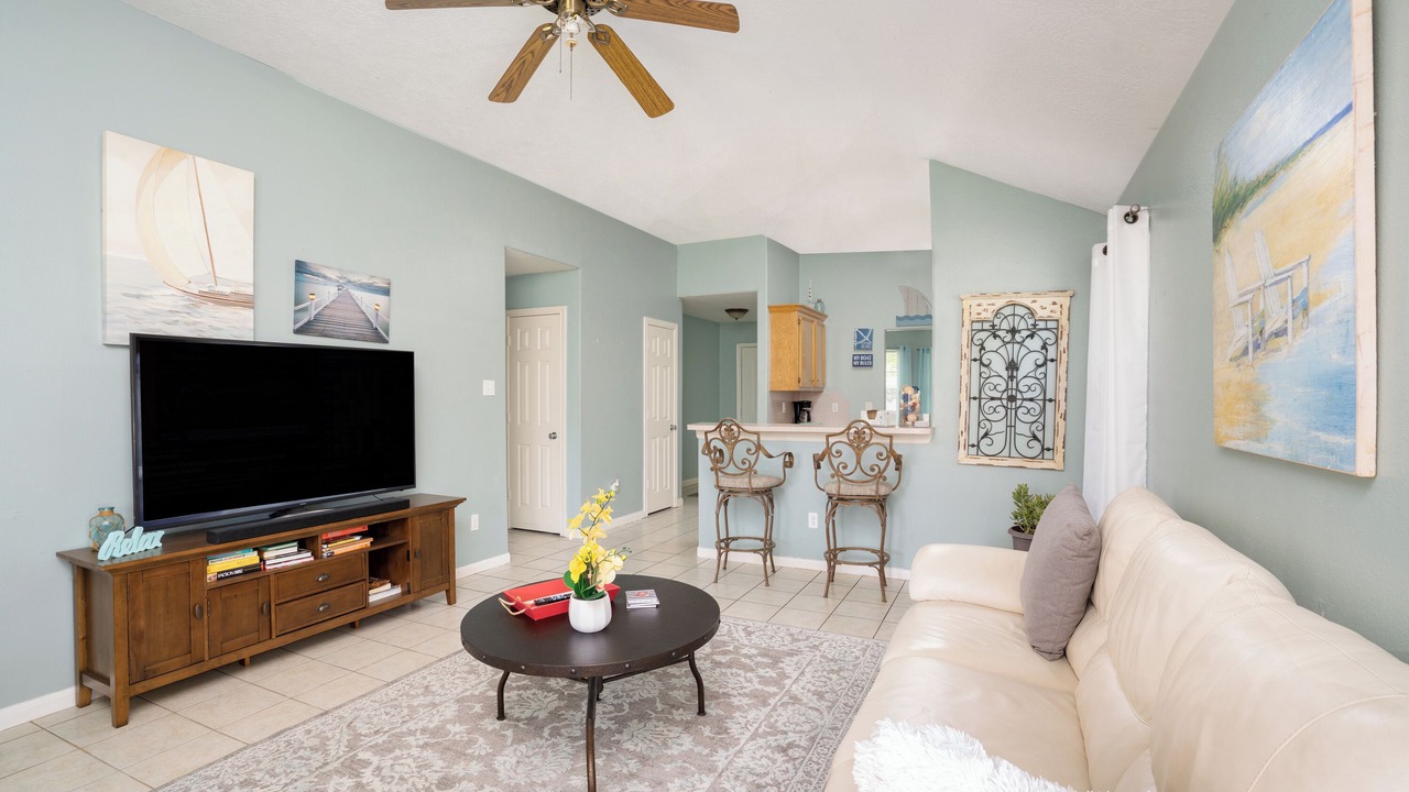 Photo of Livingroom in Baytown