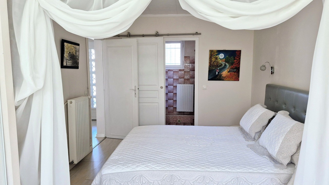 Photo of Bedroom in Tarascon-sur-Ariege