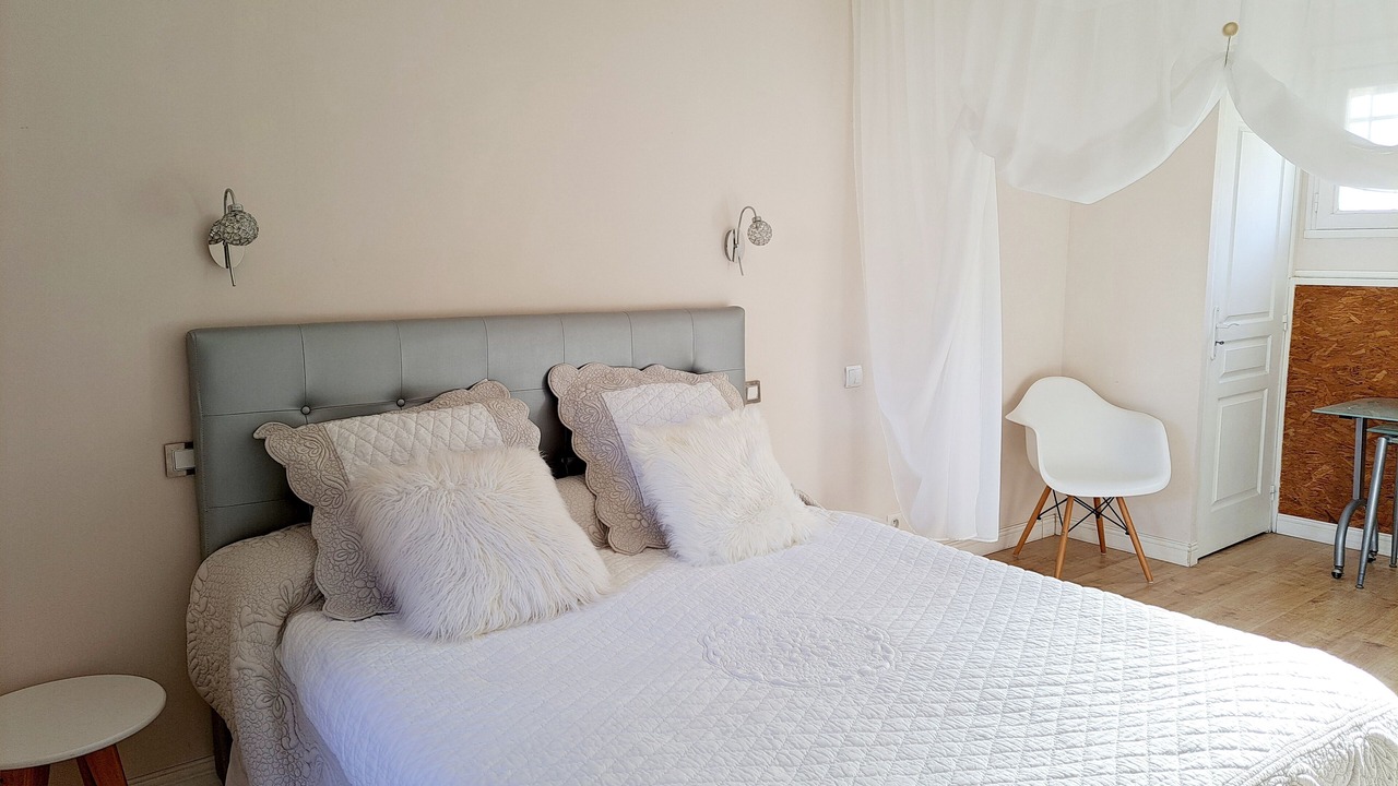 Photo of Bedroom in Tarascon-sur-Ariege
