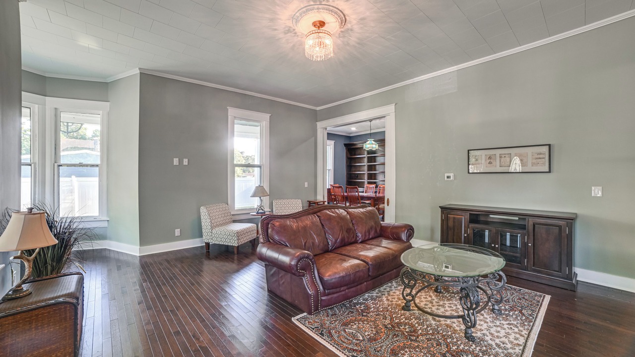 Photo of Livingroom in Waverly