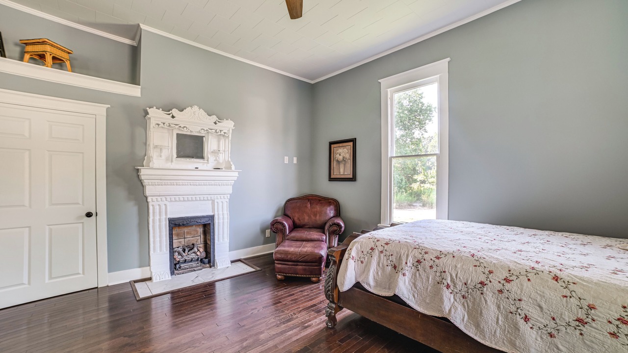 Photo of Bedroom in Waverly