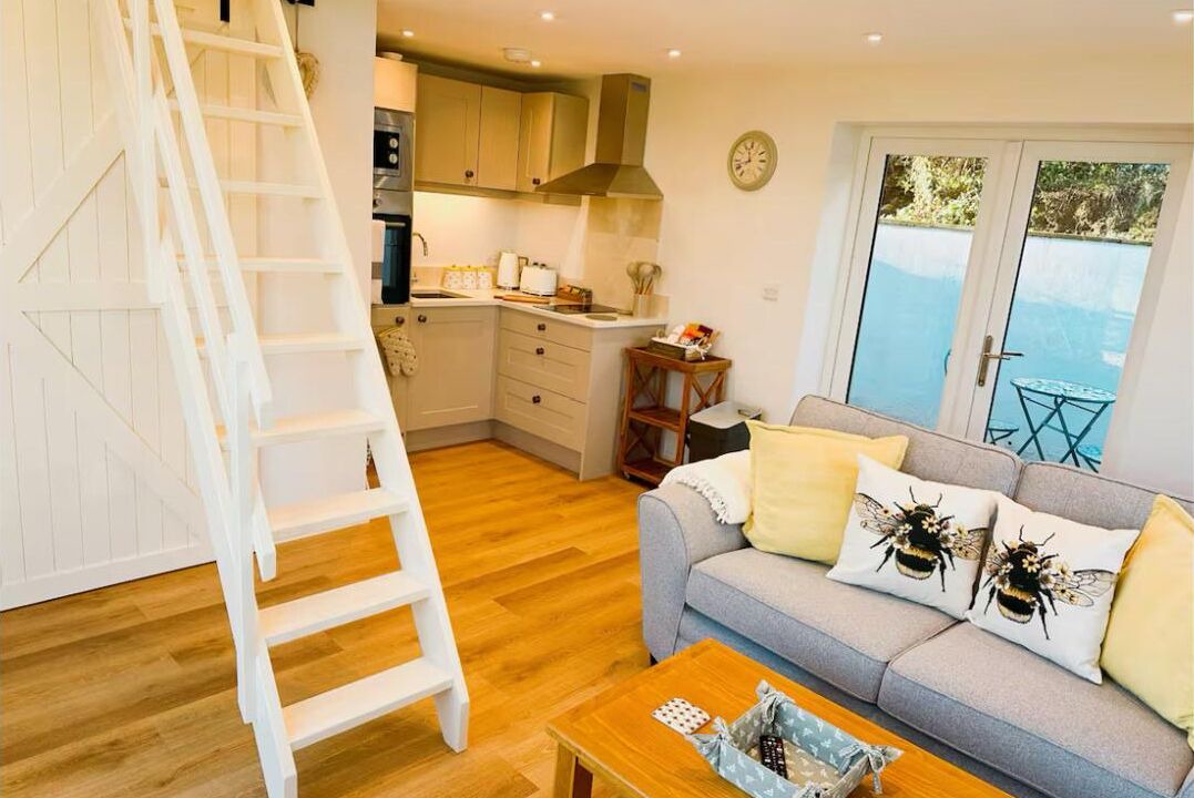 Photo of Others in Kingswood