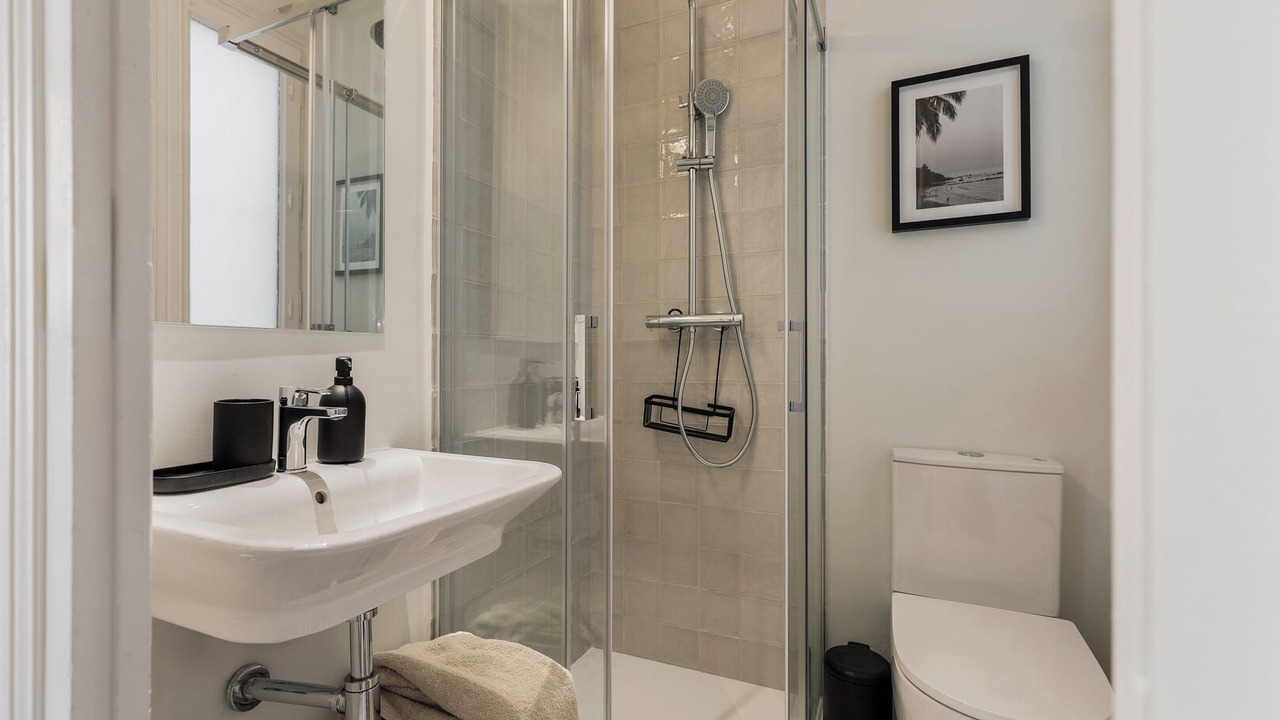 Photo of Bathroom in El Poble-sec