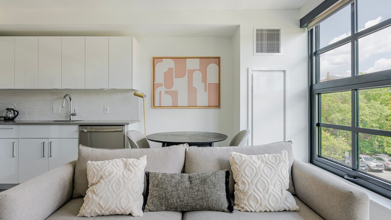 Photo of Livingroom in South of Washington