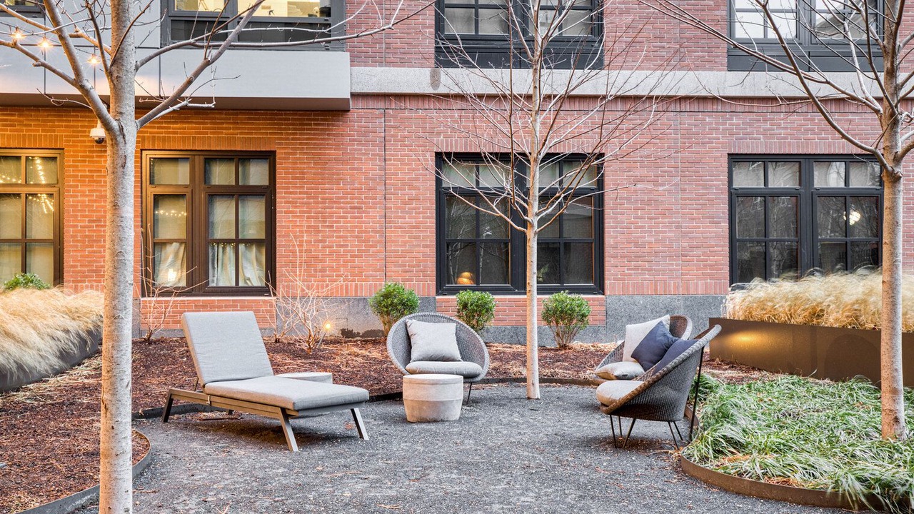 Photo of Patio Balcony in South of Washington