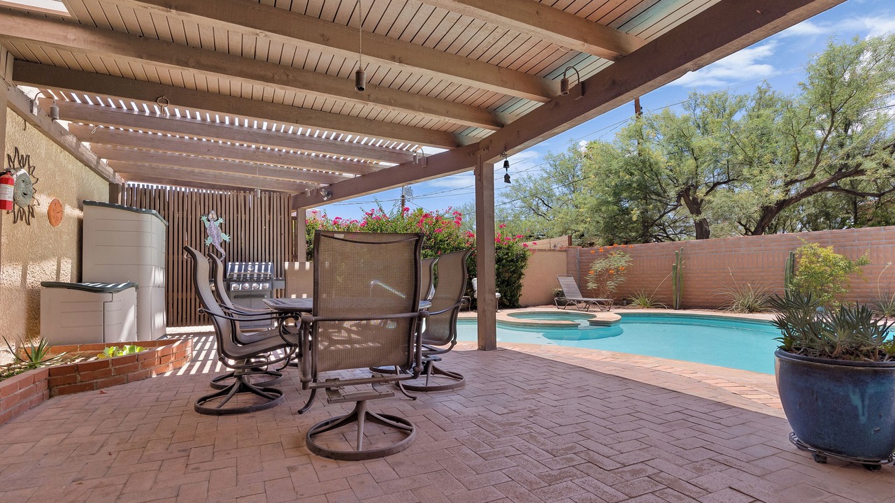 Photo of Outdoor in Sam Hughes