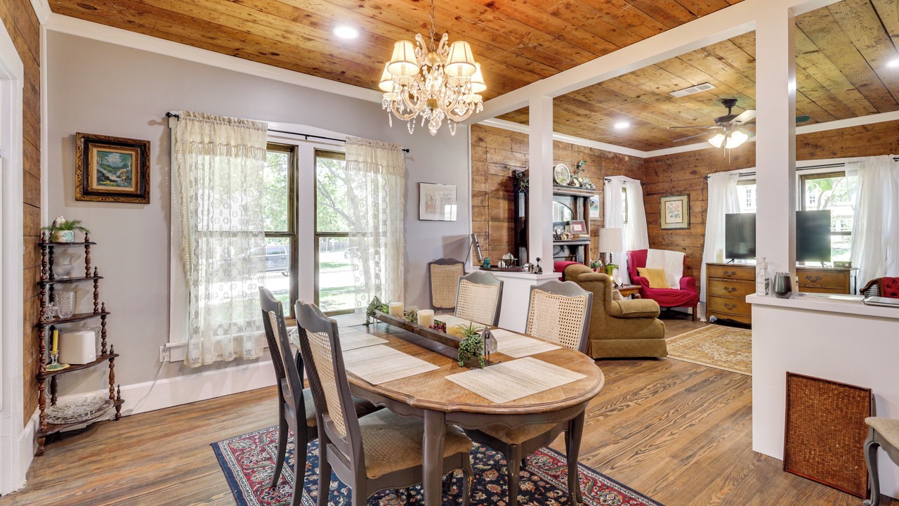 Photo of Livingroom in Waxahachie