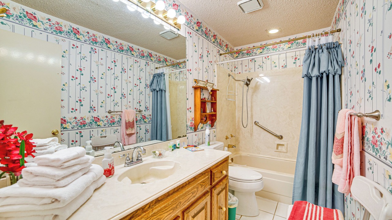 Photo of Bathroom in Allen