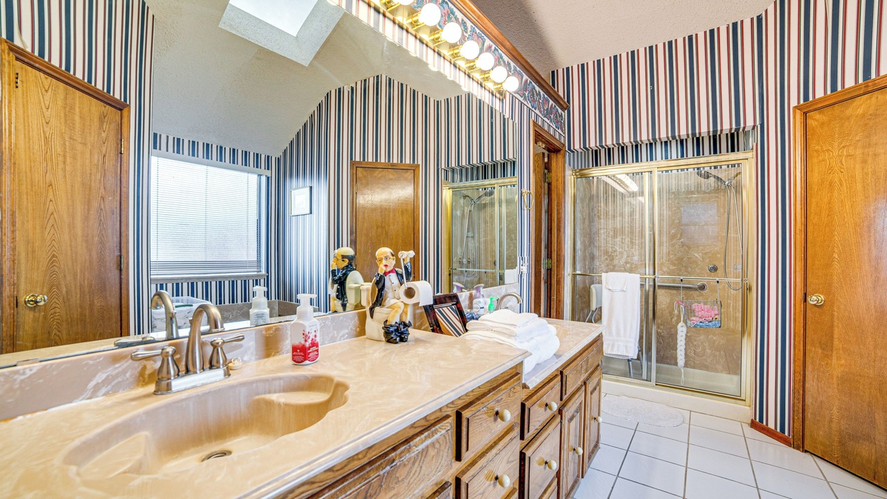 Photo of Bathroom in Allen