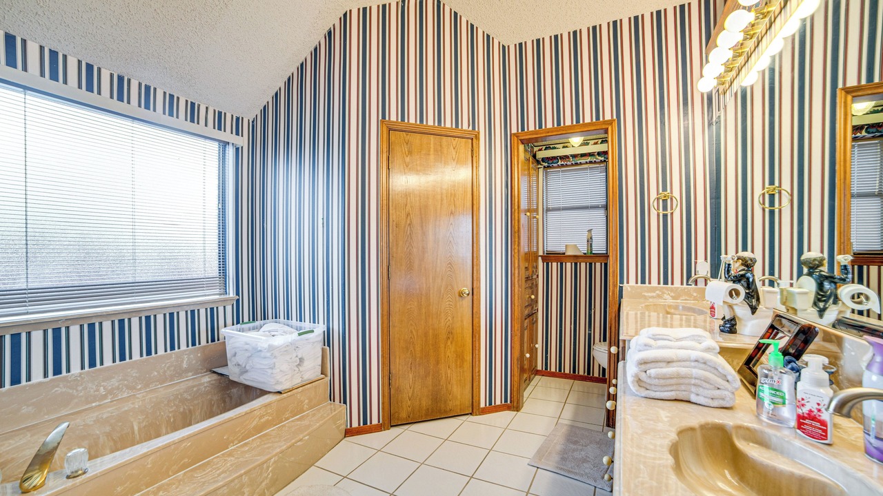 Photo of Bathroom in Allen