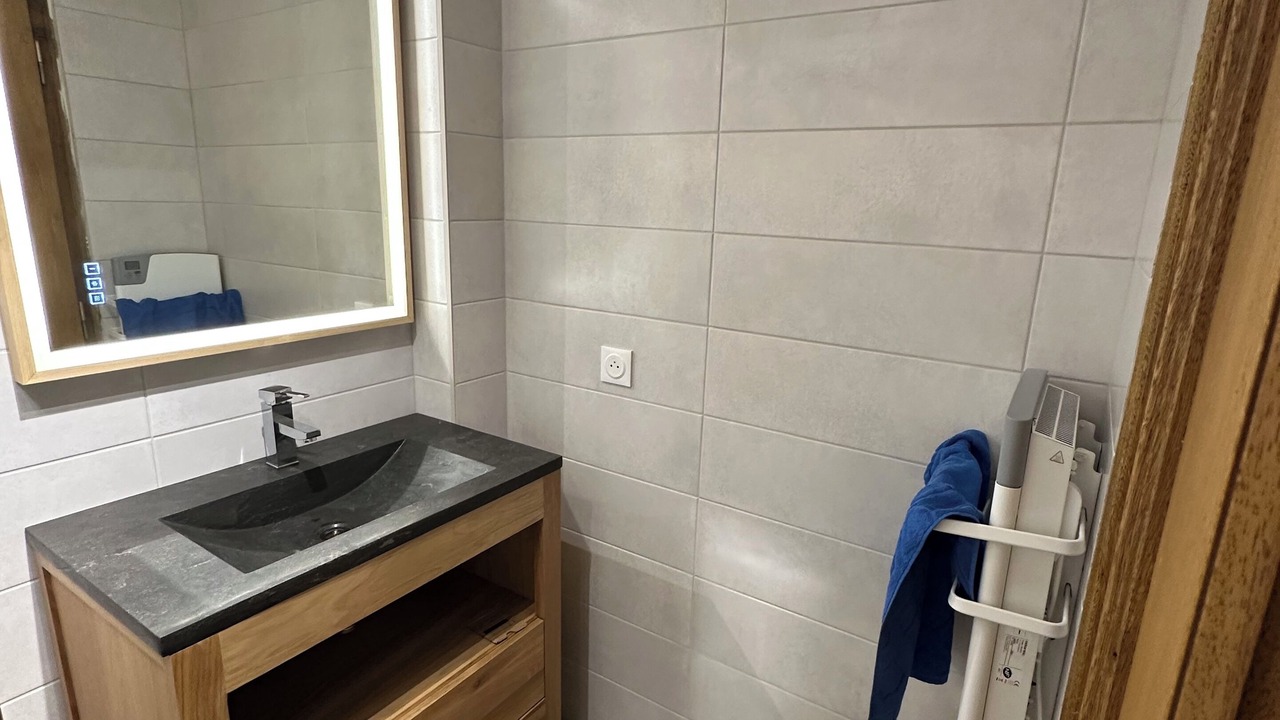 Photo of Bathroom in Cordon
