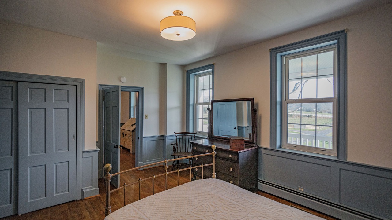 Photo of Bedroom in Rockbridge Baths