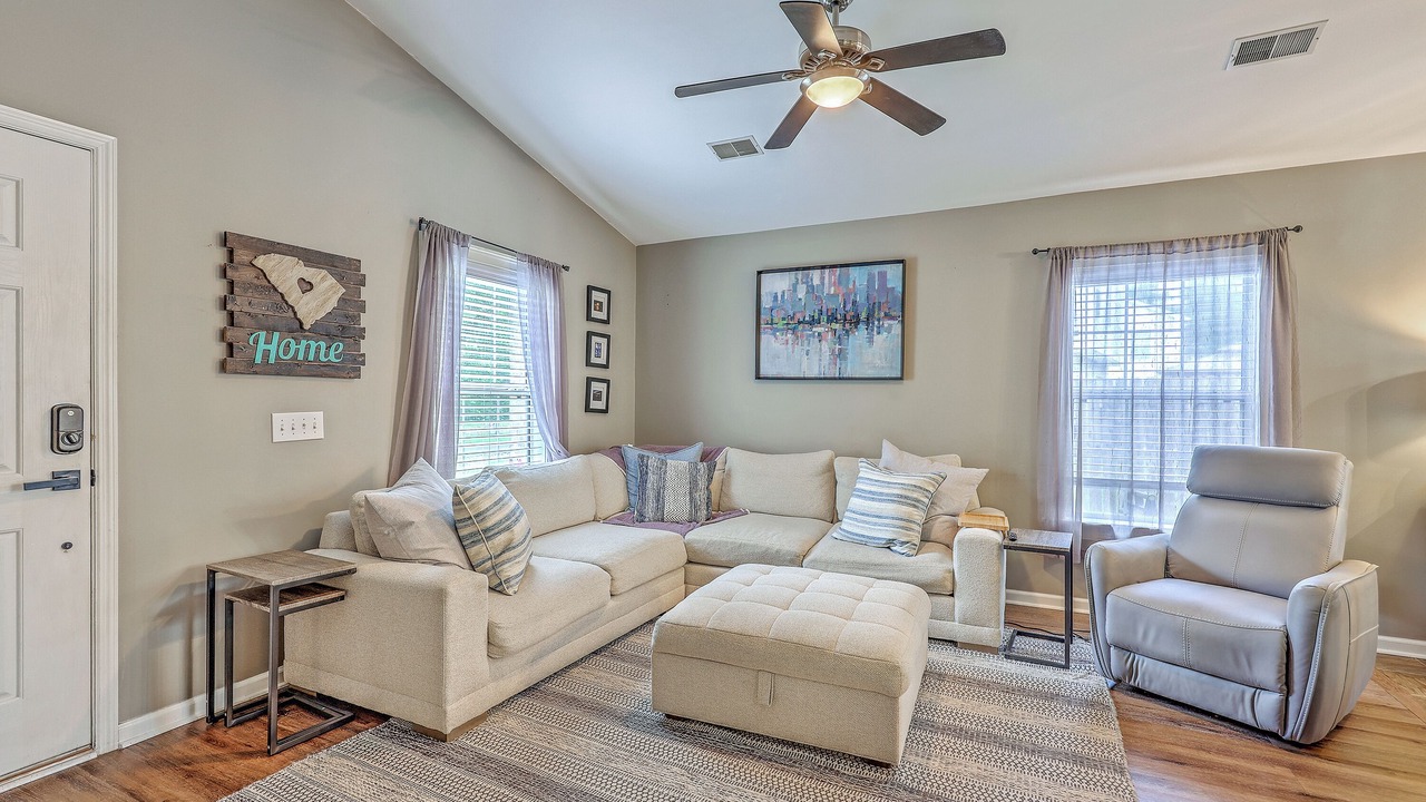 Photo of Livingroom in North Charleston