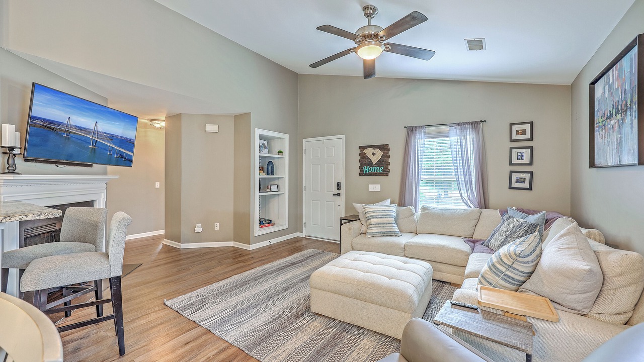 Photo of Livingroom in North Charleston