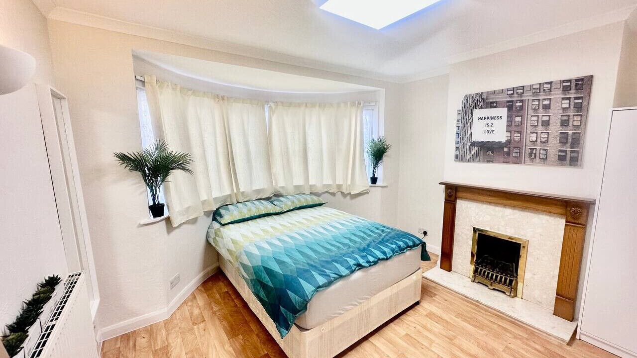 Photo of Bedroom in Colyers