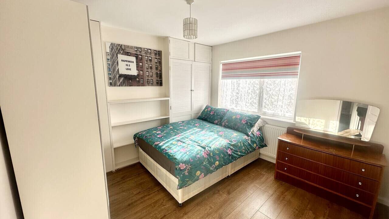 Photo of Bedroom in Colyers