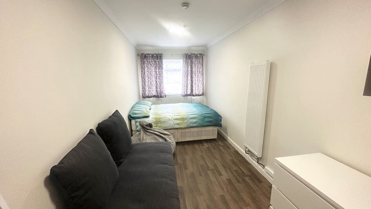 Photo of Bedroom in Colyers