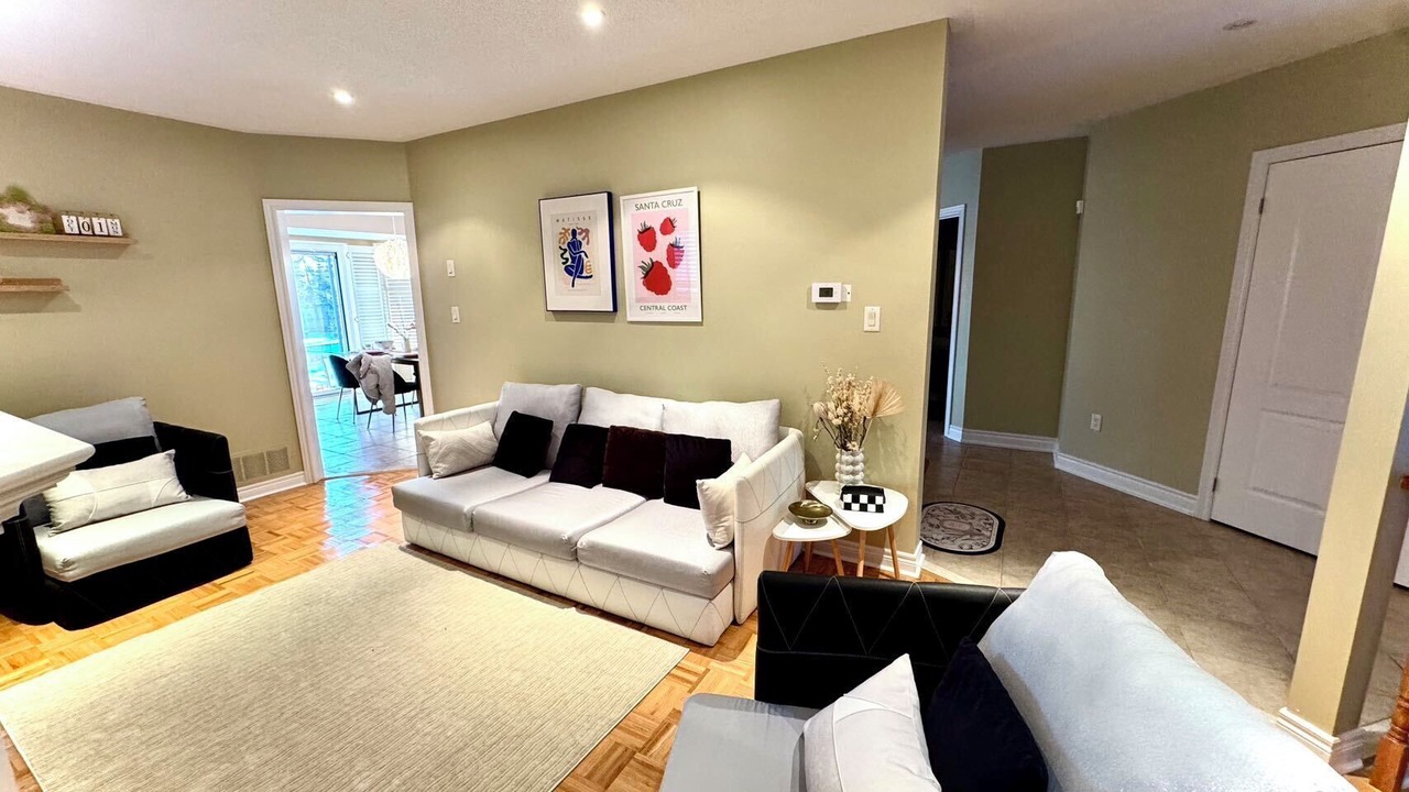 Photo of Livingroom in Vaughan