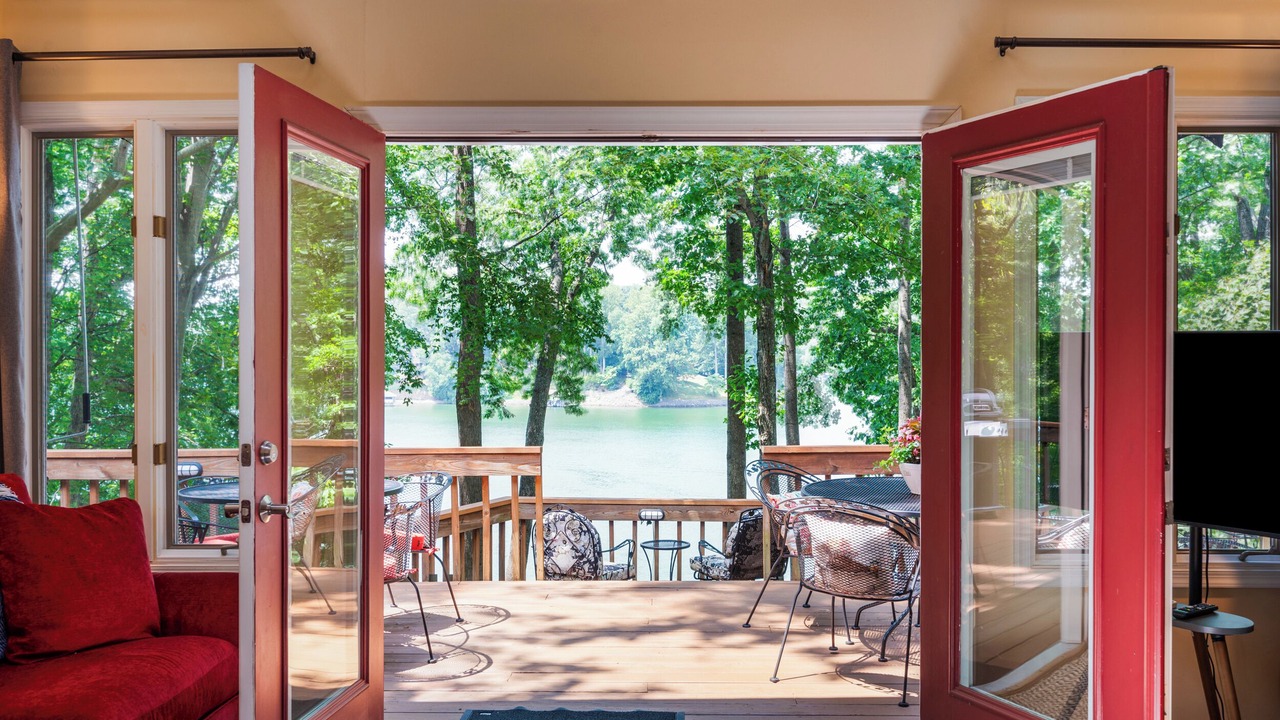 Photo of Livingroom in Westlake Corner
