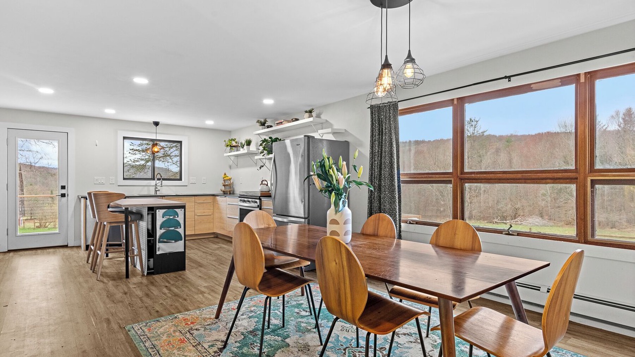 Photo of Others in De Lancey