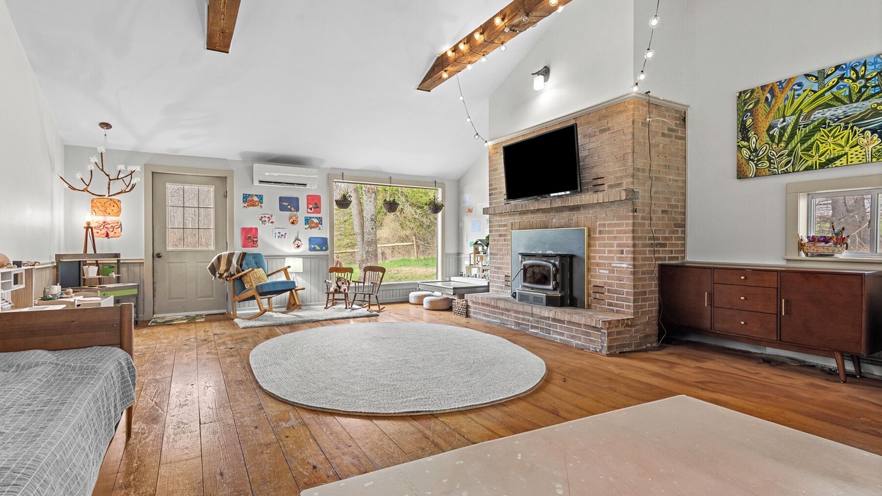 Photo of Others in De Lancey