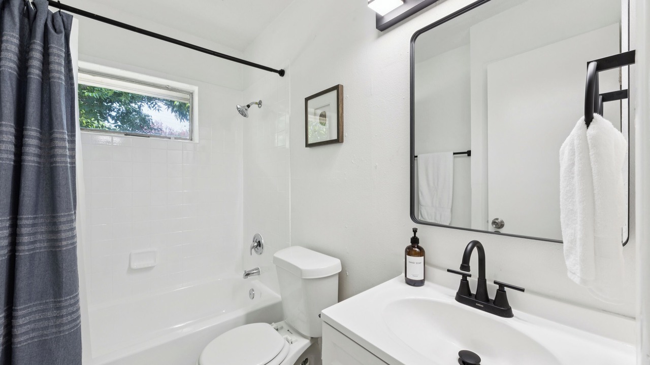 Photo of Bathroom in Farmers Branch