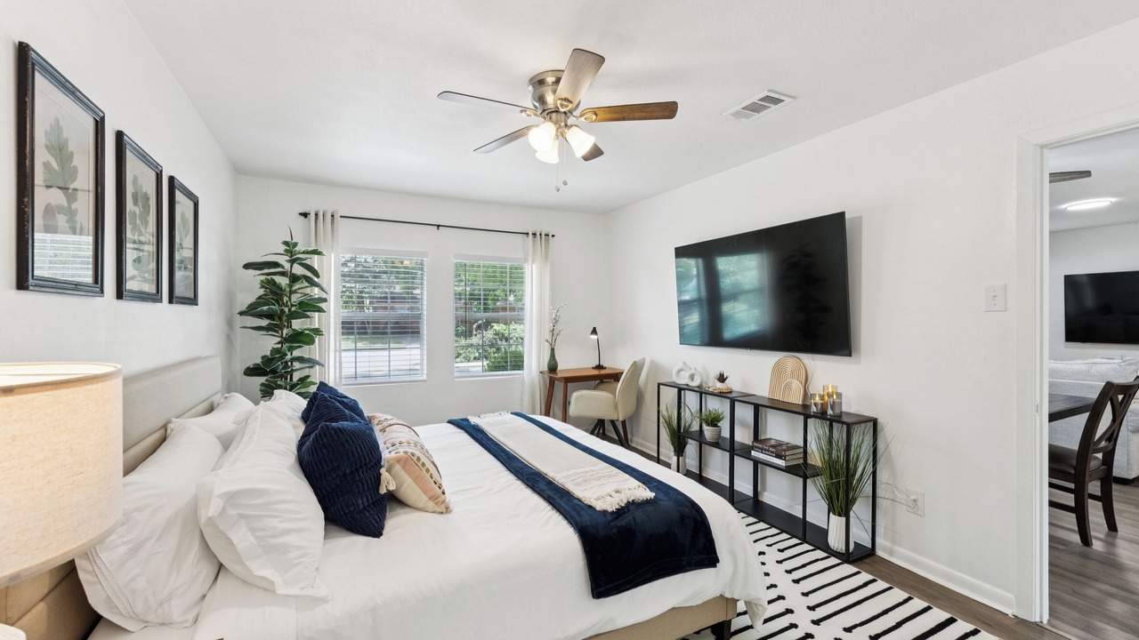 Photo of Bedroom in Farmers Branch