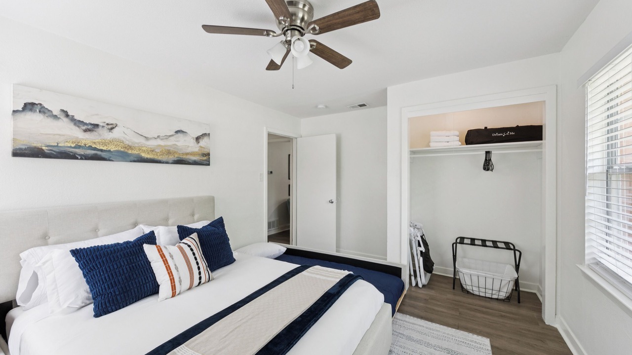 Photo of Bedroom in Farmers Branch