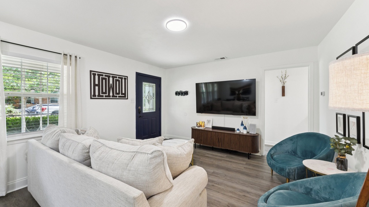 Photo of Livingroom in Farmers Branch